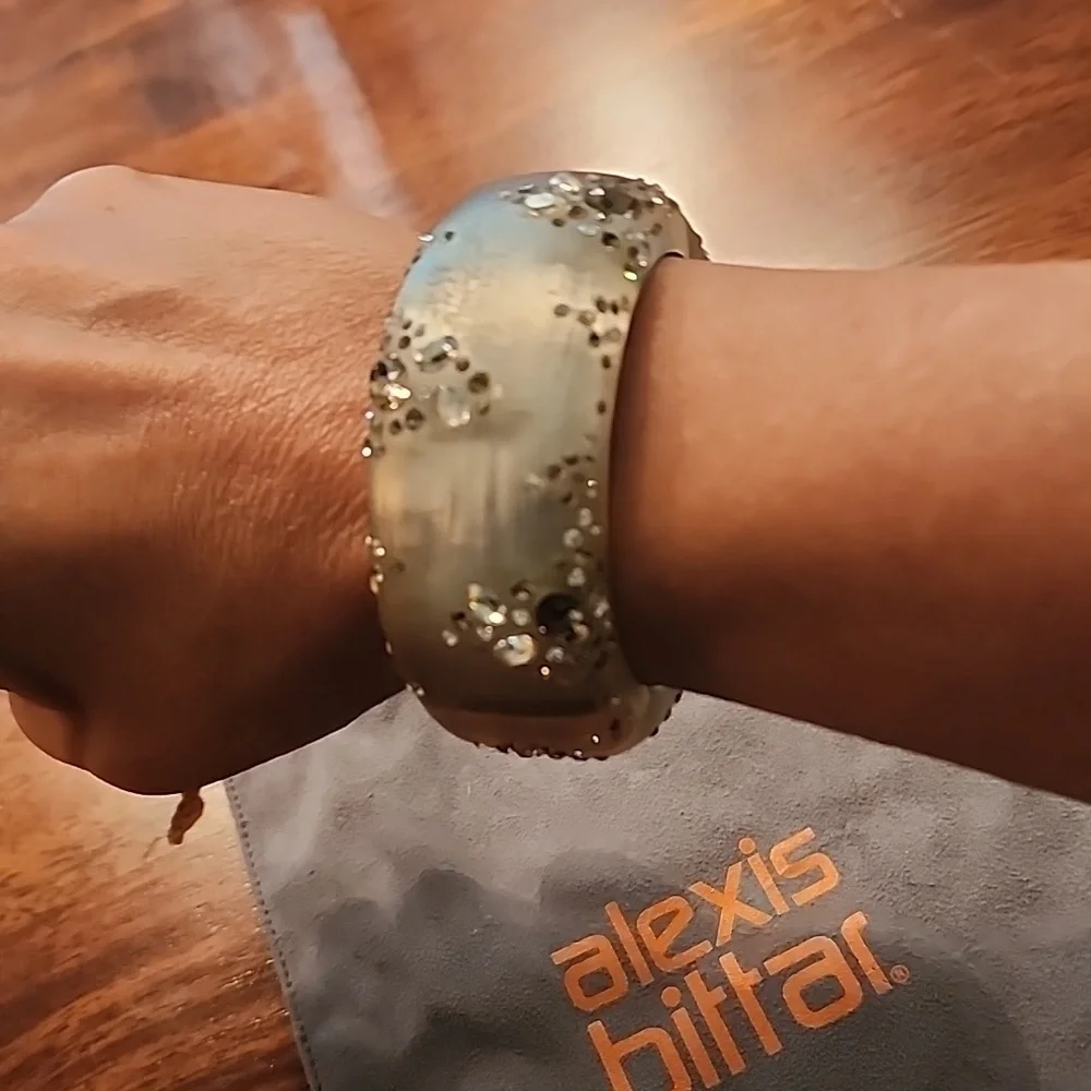 Alexis Bittar lucite crystal bracelet - Picture 5 of 5
